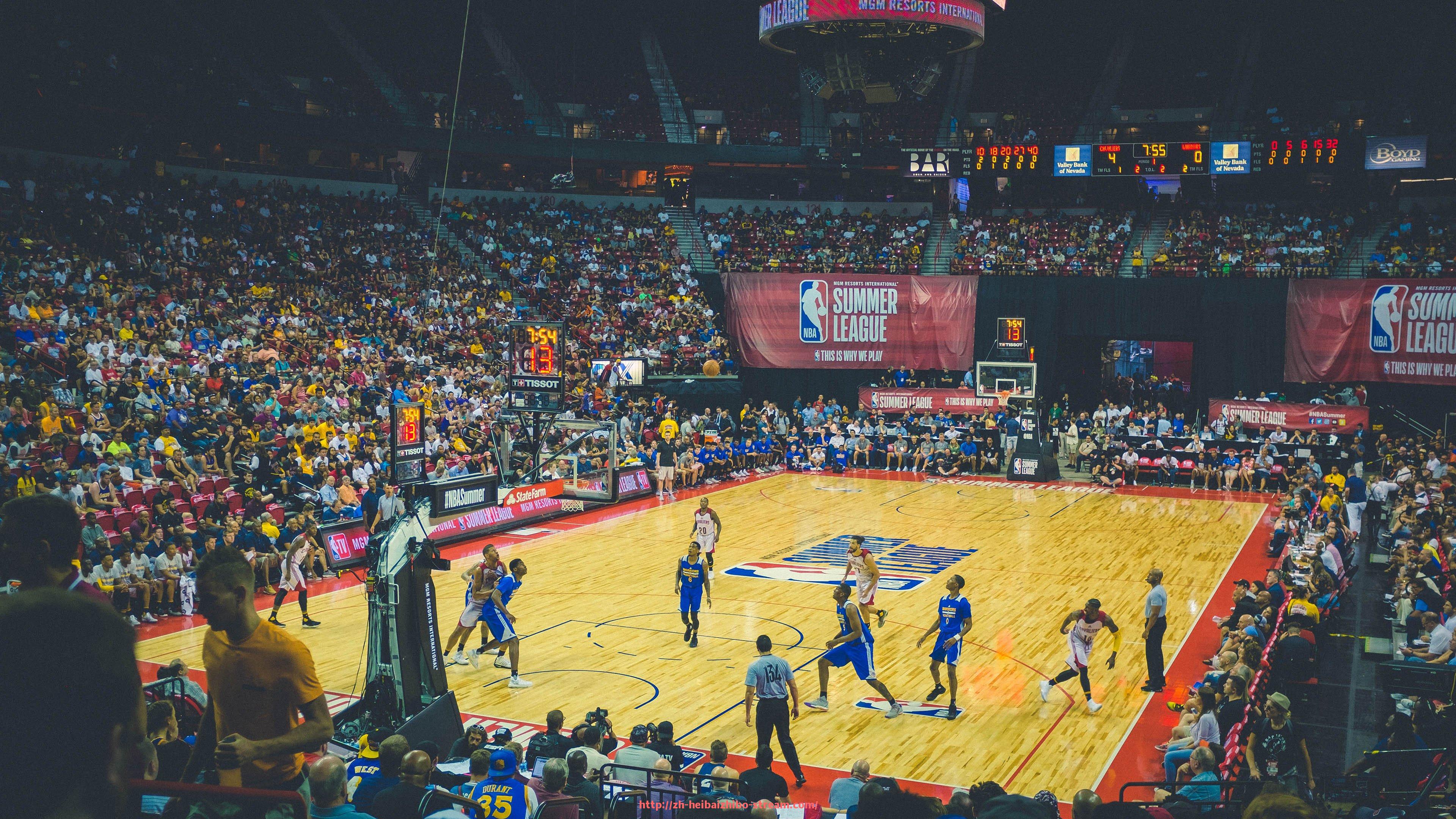 黑白体育直播-火箭队球衣背后的励志标语与文化内涵